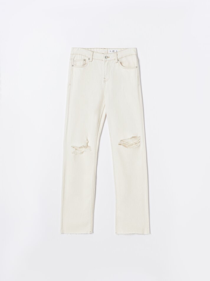 Calça jeans reta de cintura baixa com rasgos - Branca