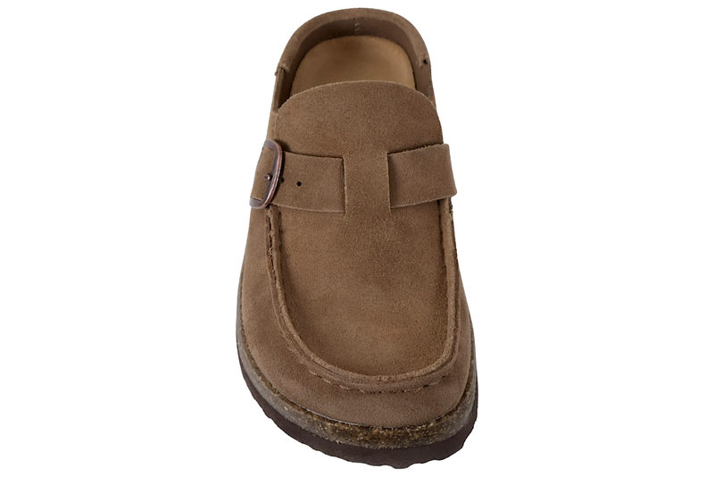 SKVULP SLENTERS I MØRKEBRUNT RUSKIND