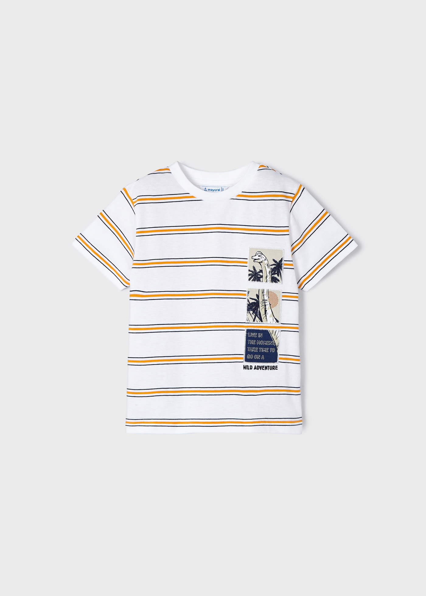 Camiseta infantil com bordados em algodão sustentável.