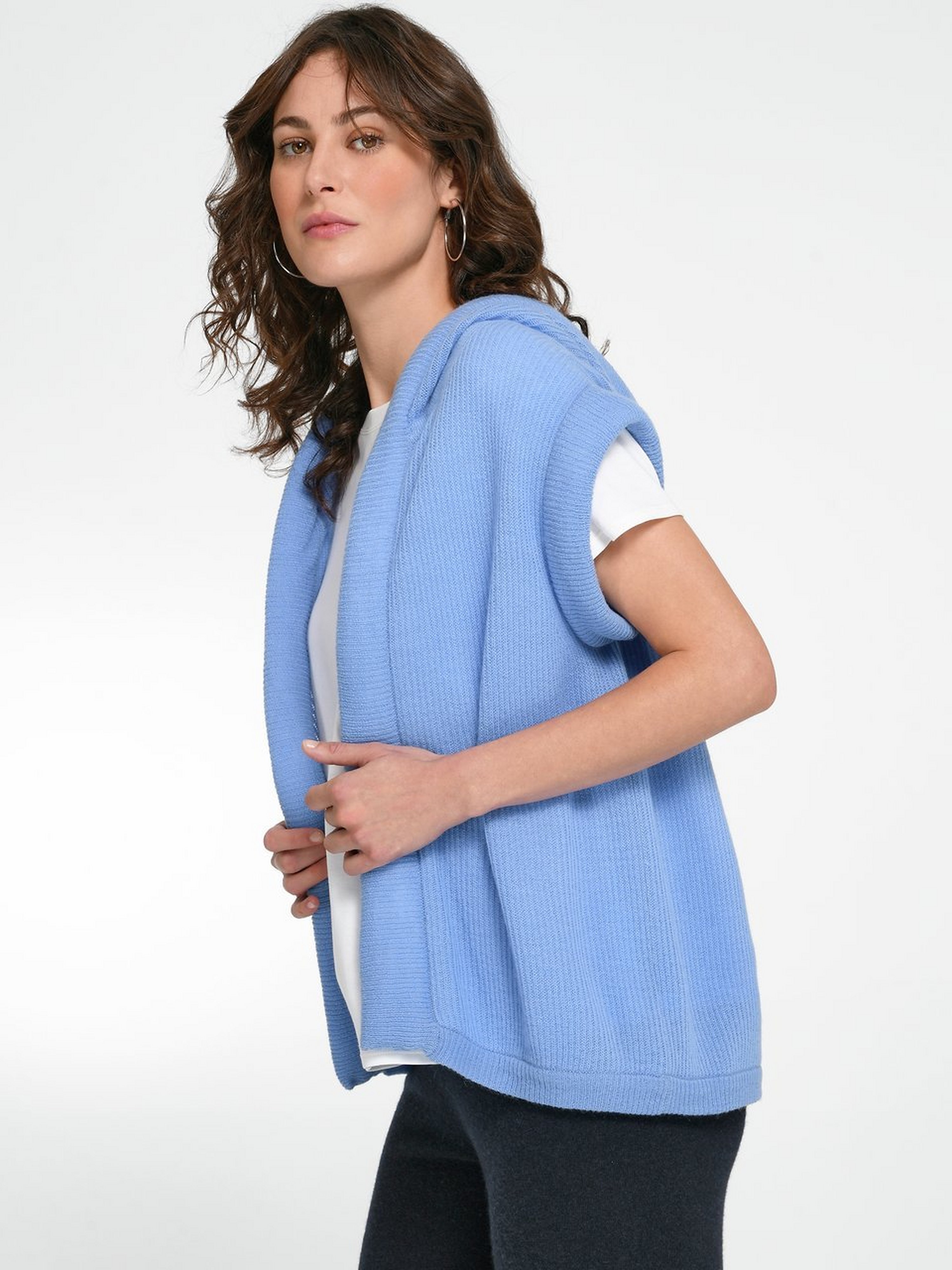 Strickweste mit Kapuze