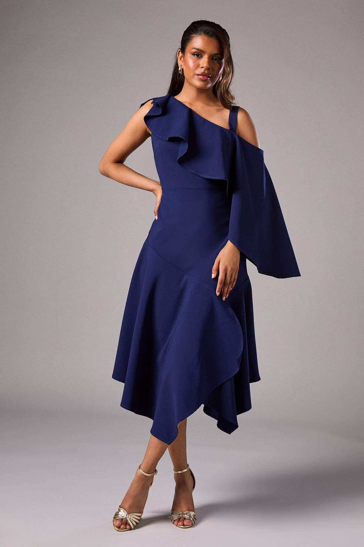 Coast Robe Mi-Longue Petite Asymétrique à Volant en Crêpe pour Invitée de Mariage