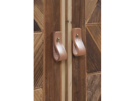 Armoire en frêne plaqué avec façade en bois recyclé