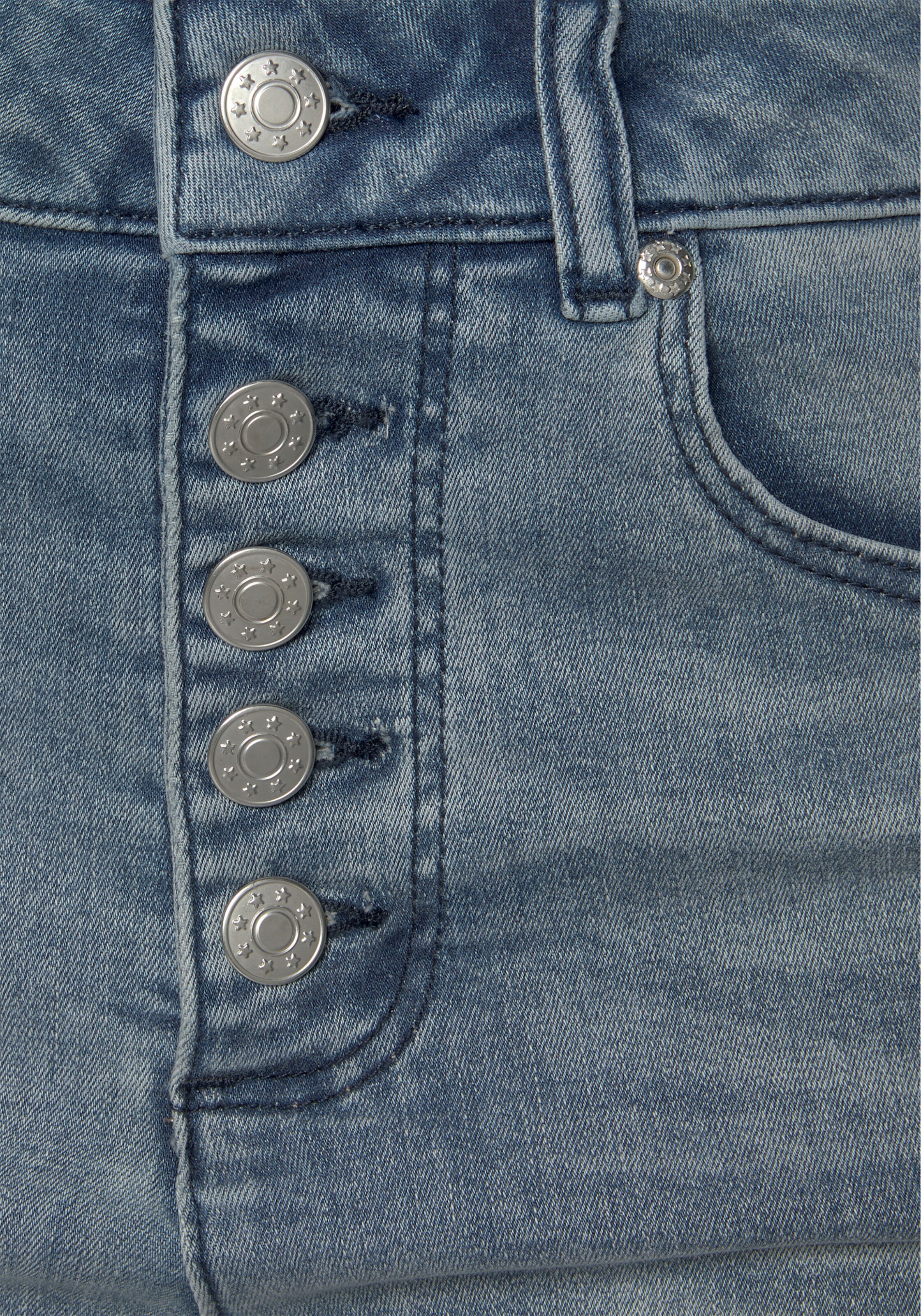 Buffalo Jeansshorts in blue-washed