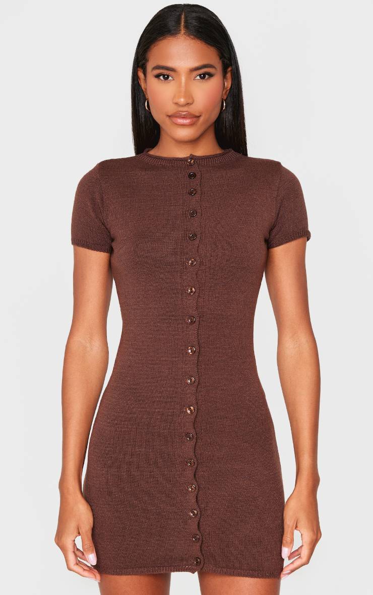 Chocolat Robe Mini En Maille Douce Boutonnée Sur Le Devant