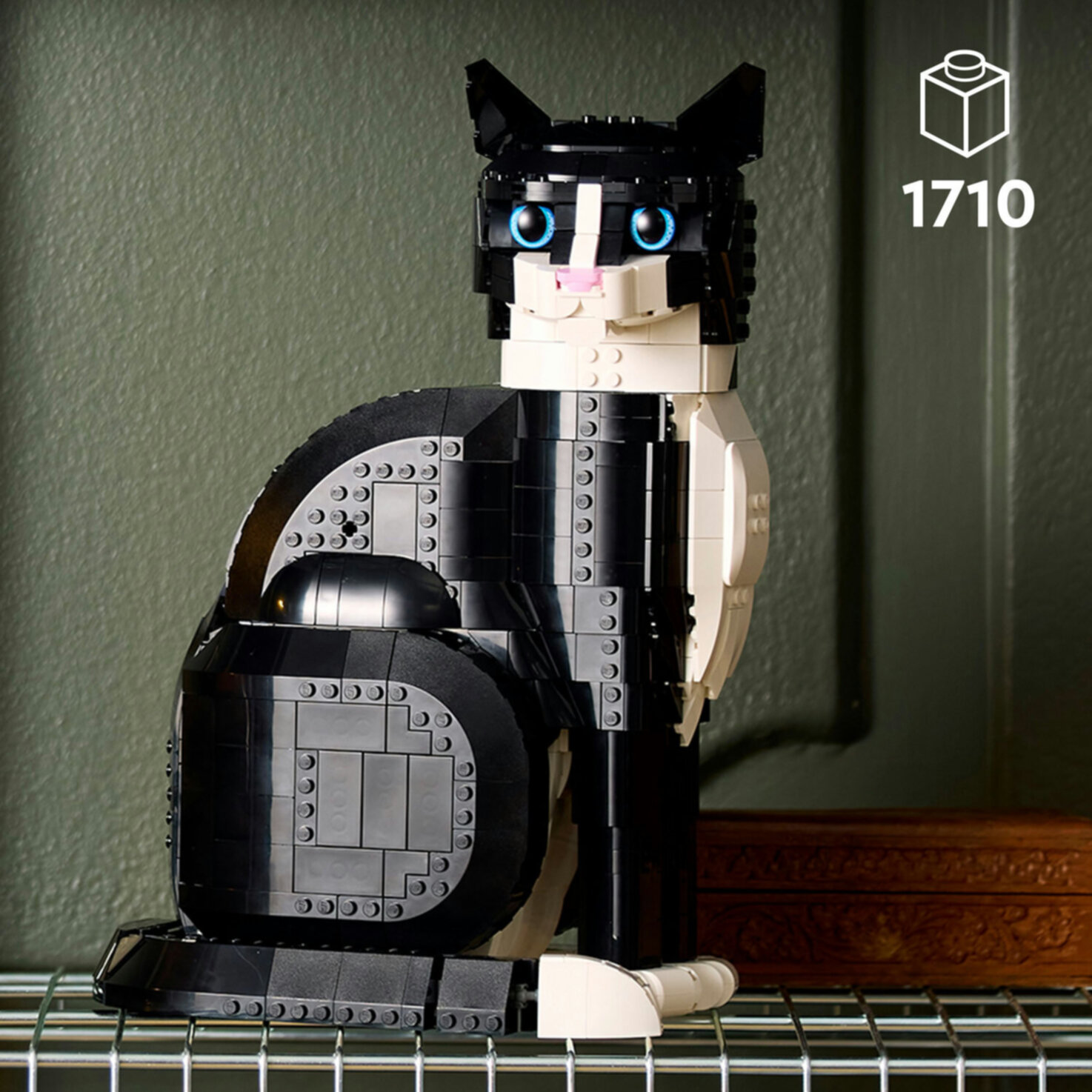 LEGO® Ideas Tuxedo Cat 21349