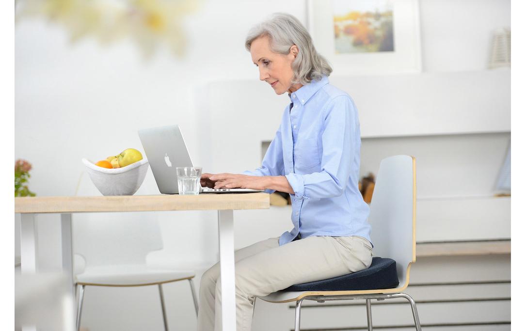Keilkissen Sit Special 2 in 1 blau 43 x 40 cmSitzkeil Spezial mit herausnehmbarem Keil