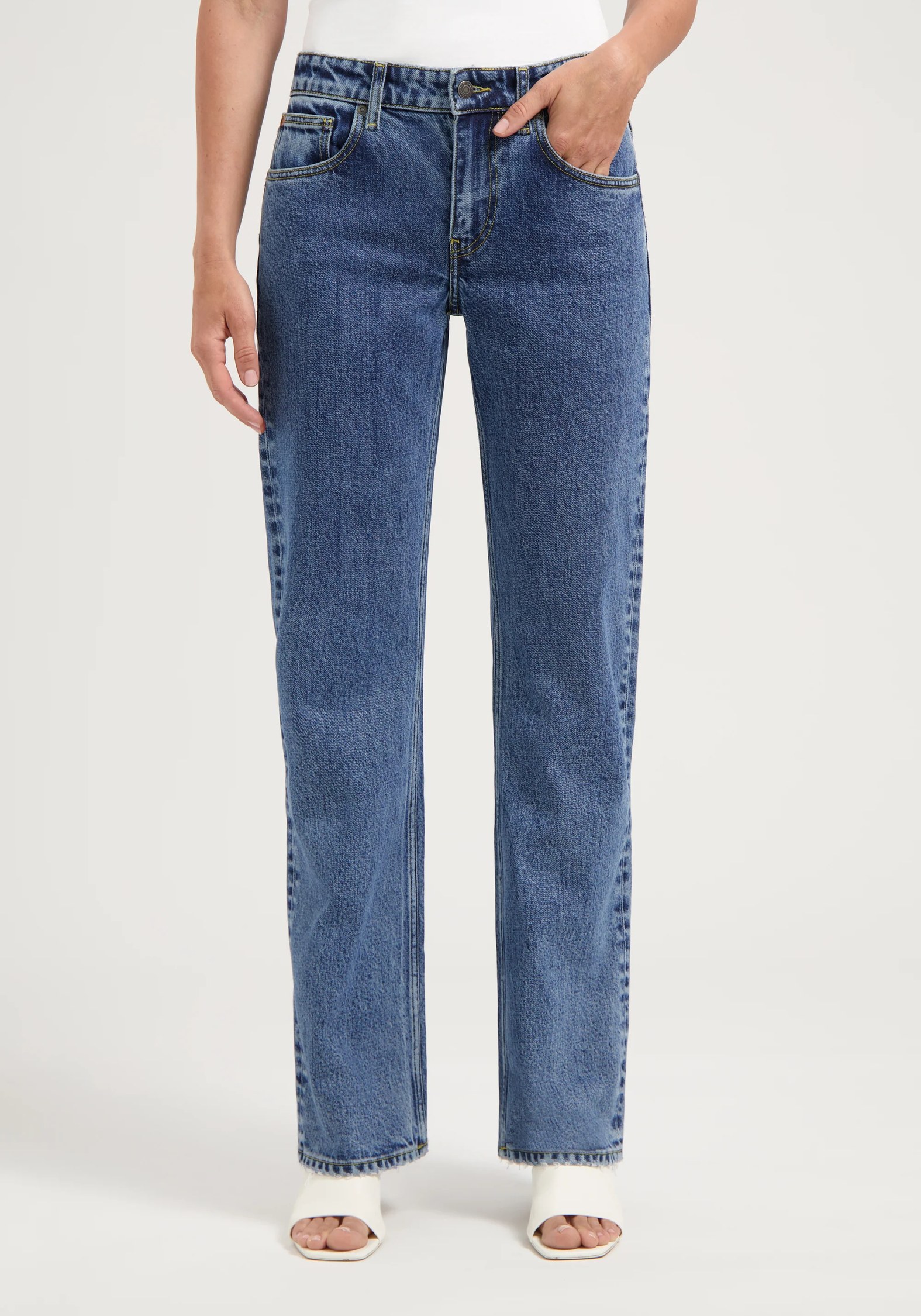 Mud Jeans Damenjeans Carry Mid Straight Stone Vintage