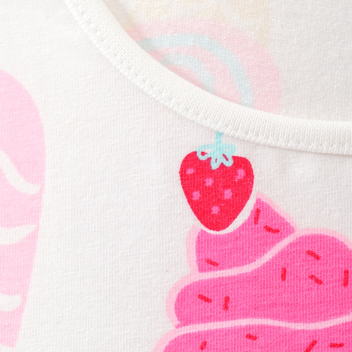 Famy 2 Mädchen Kleider mit bunten Motiven rosa / weiss