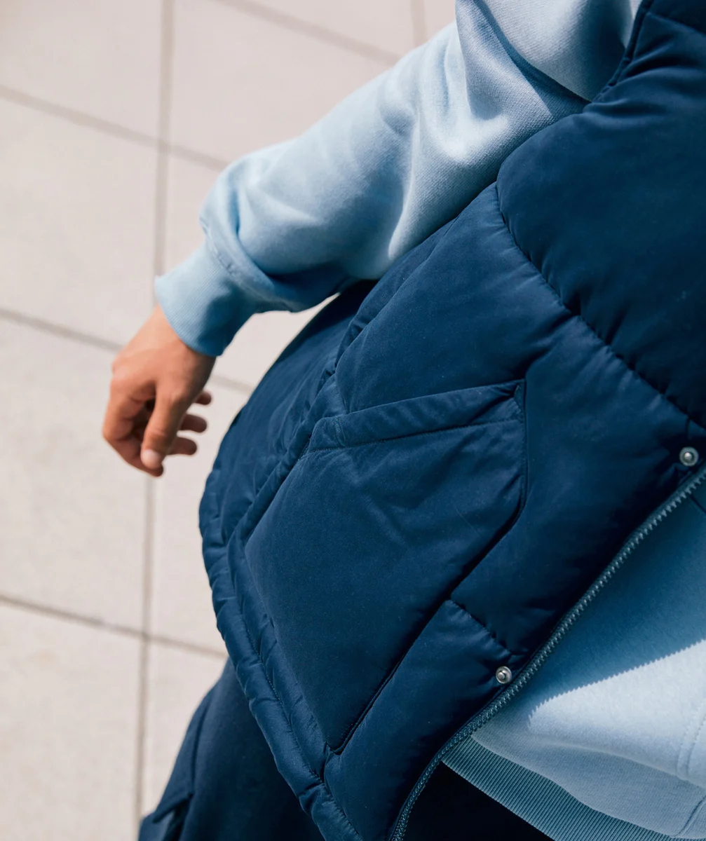 DOUDOUNE SANS MANCHES BLEU MARINE MIXTE EN REMBOURRAGE RECYCLÉ