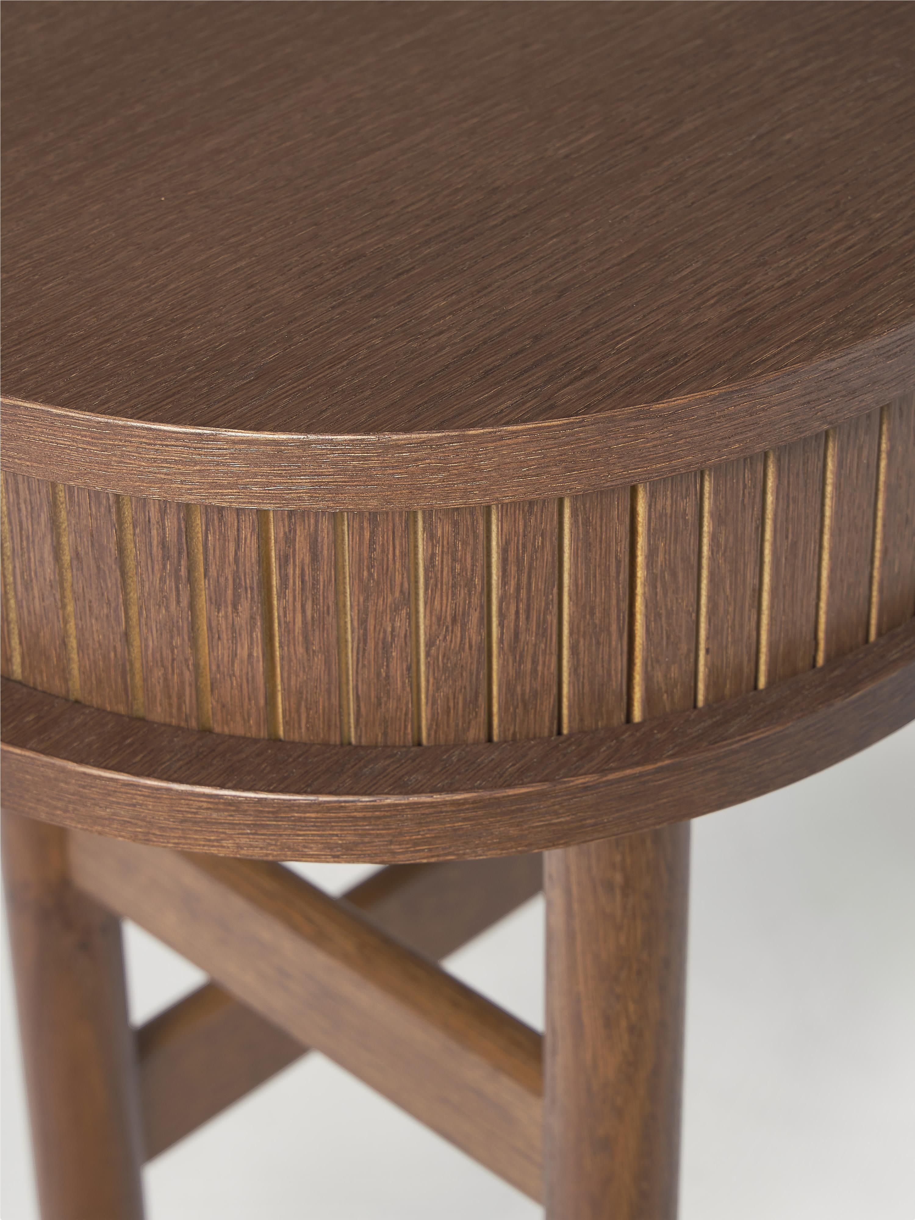 Wandtafel Calary met geribde voorzijde