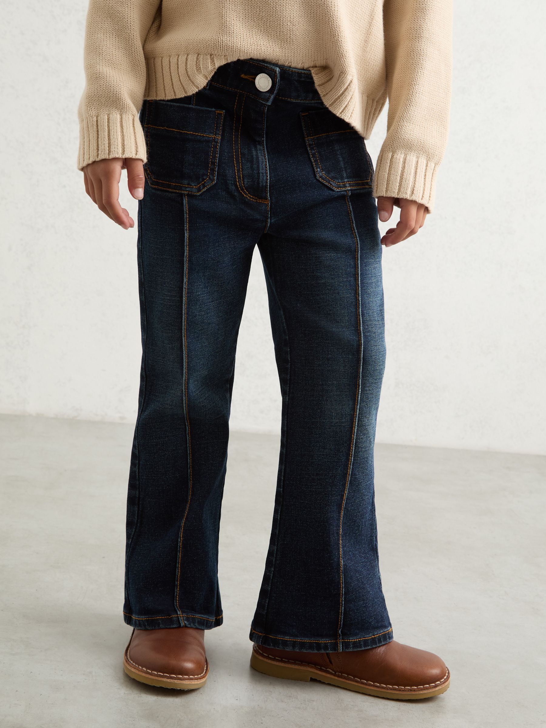 Reiss Sakura flared jeans met opgestikte zakken