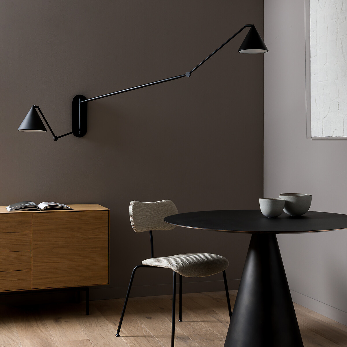 AM.PM<br>Luminária de parede articulada com braço duplo XL, Moke