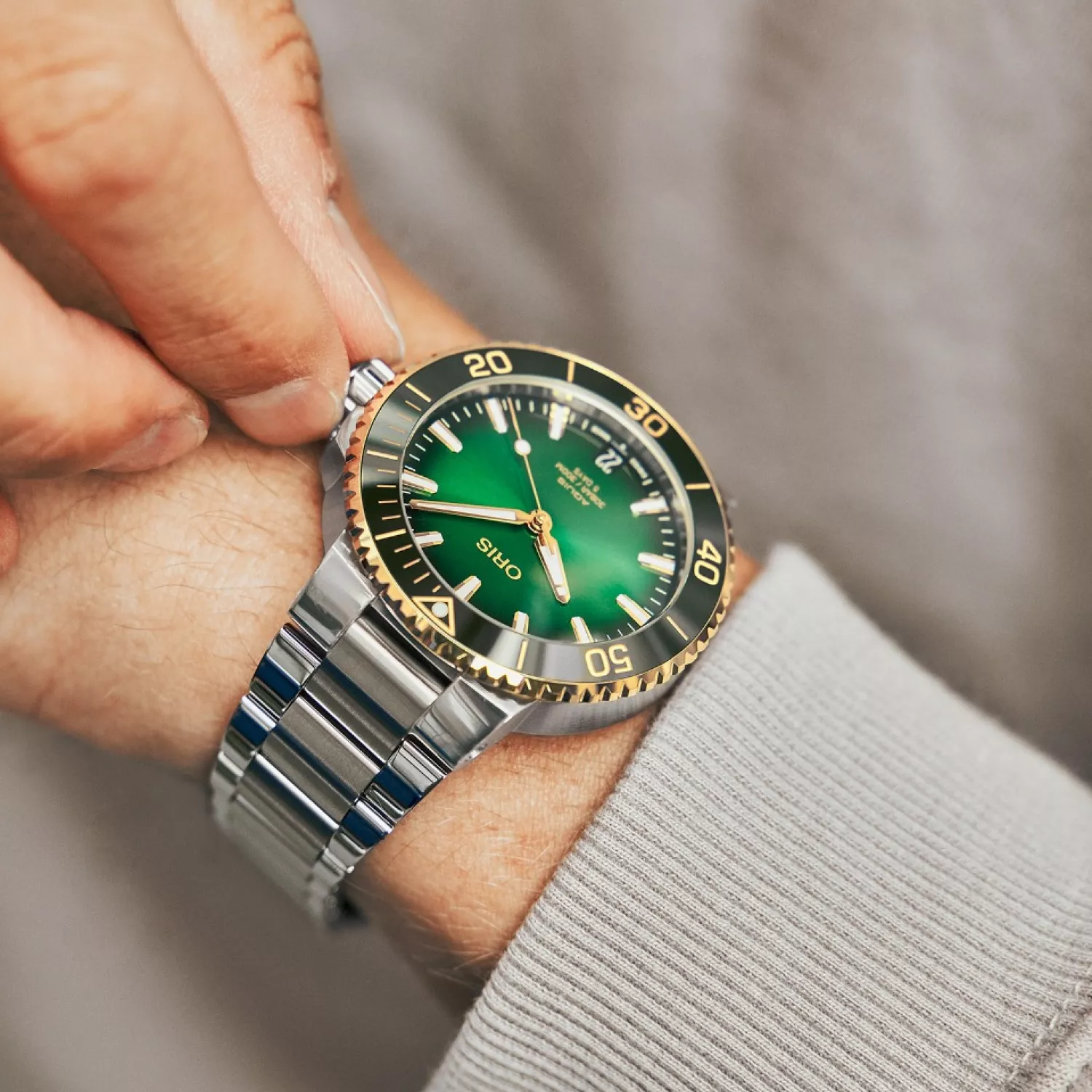 ORIS Aquis Date Cal. 400 41,5mm 01-400-7769-6357-07-8-22-09PEB