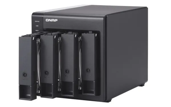 QNAP TR-004 - Harddisk-array - 0 TB - 4 bays (SATA-300) - USB 3.2 Gen 1 (ekstern)