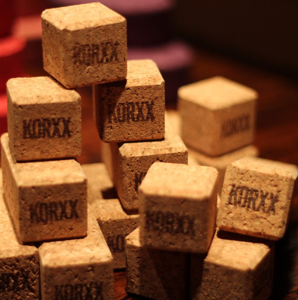 KORXX Brickle Korkspielzeug