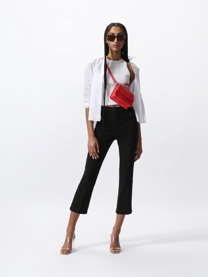 Calça mini flare - Preta