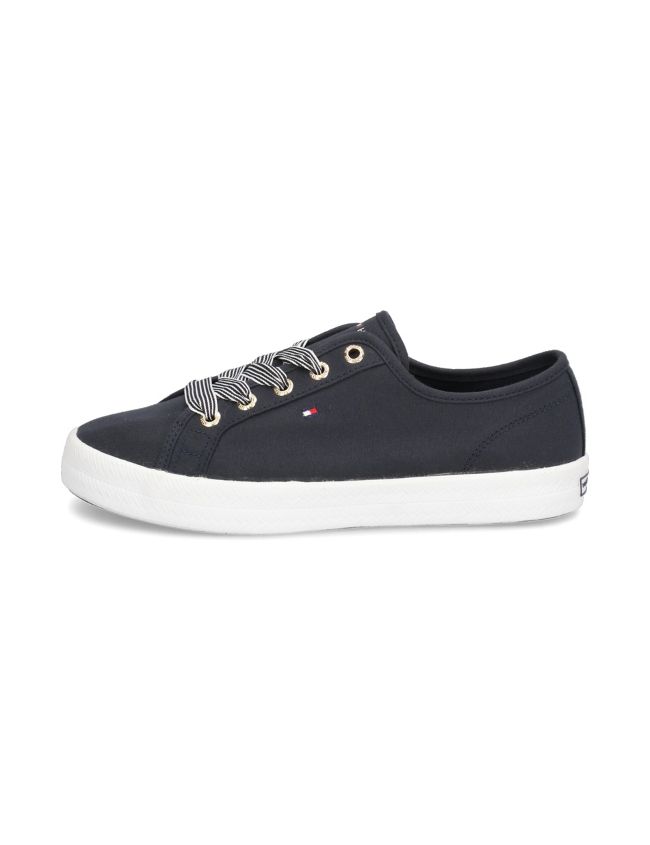 ESSENTIAL NAUTICAL SNEAKER