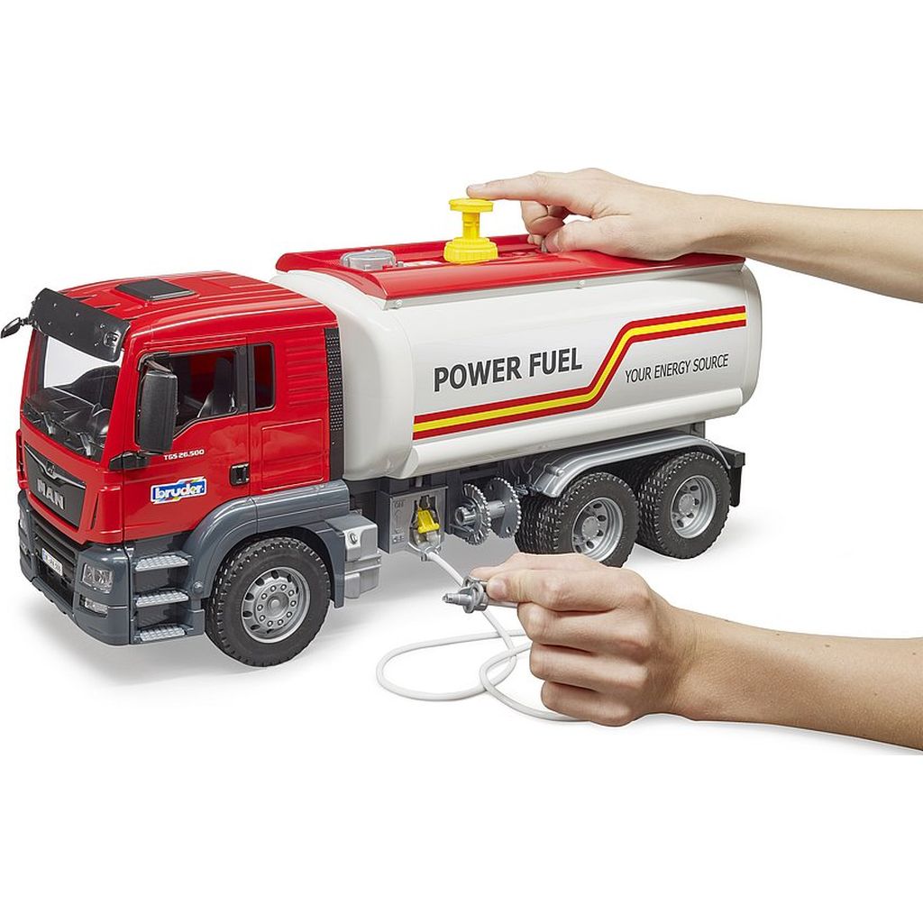 bruderbruder   MAN TGS Tankwagen