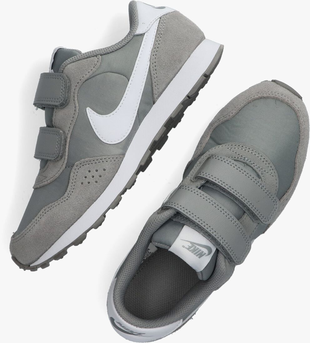 NIKE grijze nike lage sneakers md valiant (ps)