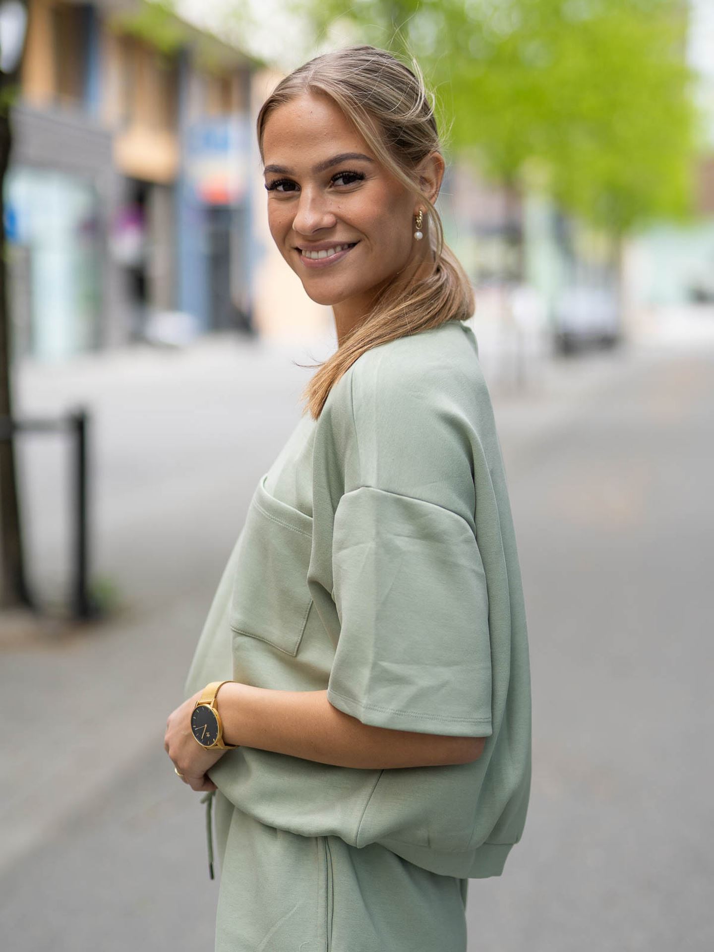 Isora Ima Q Short Sleeve Sweatshirt