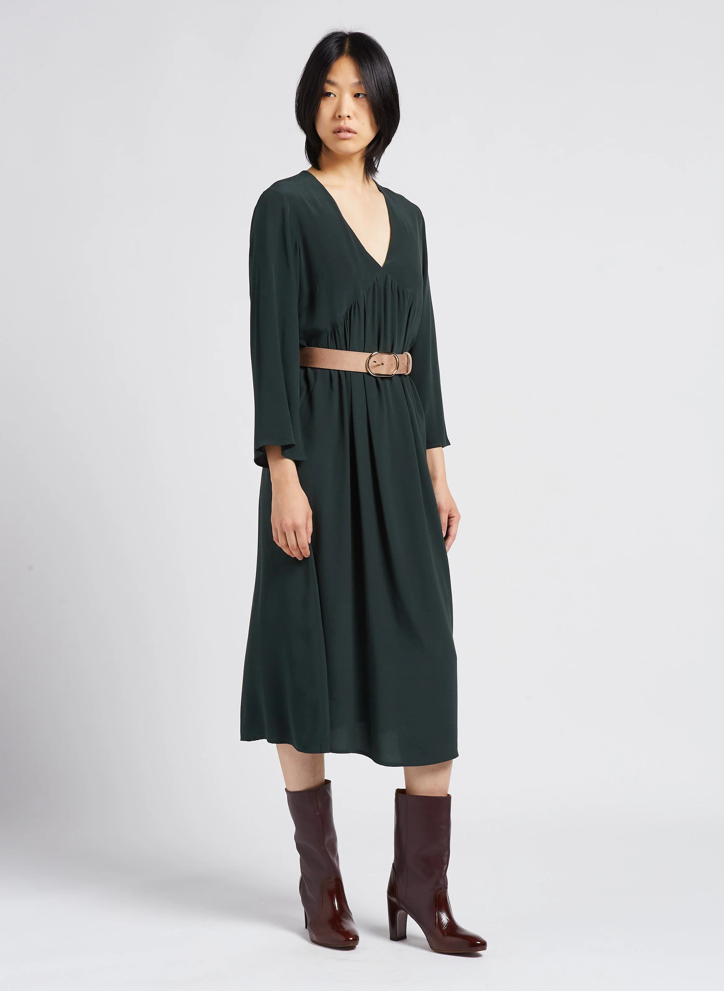 LAVINIA - Robe midi col V fluide| Vert