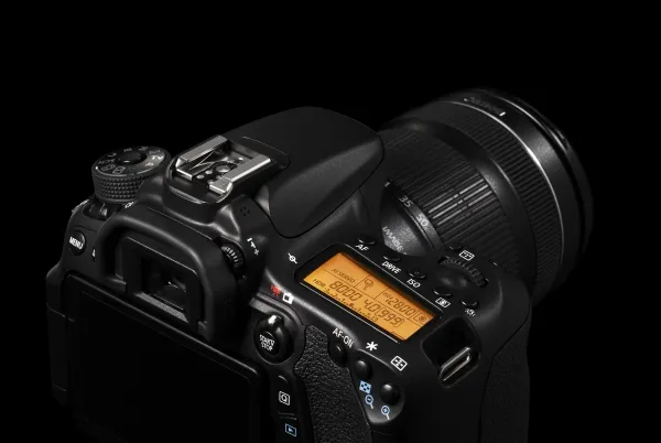 Canon EOS 70D - Digitalkamera - SLR - 20.2 MP - APS-C - 1080p - 3x optisk zoom EF-S 18-55 mm IS STM objektiv - Wireless LAN