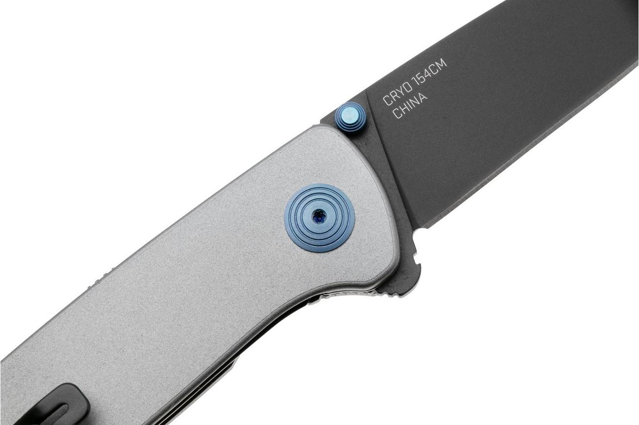 SOG Twitch III 11-15-03-43, Black 154CM, Gunmetal Gray Aluminum, Blue Hardware zakmes