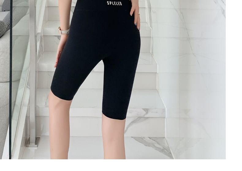 evanesce - Lettering High Rise Yoga Shorts (verschillende ontwerpen)