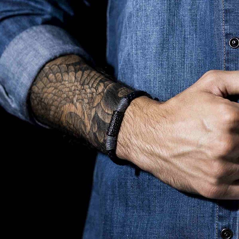 Bracelet Homme cuir noir et détail gris 