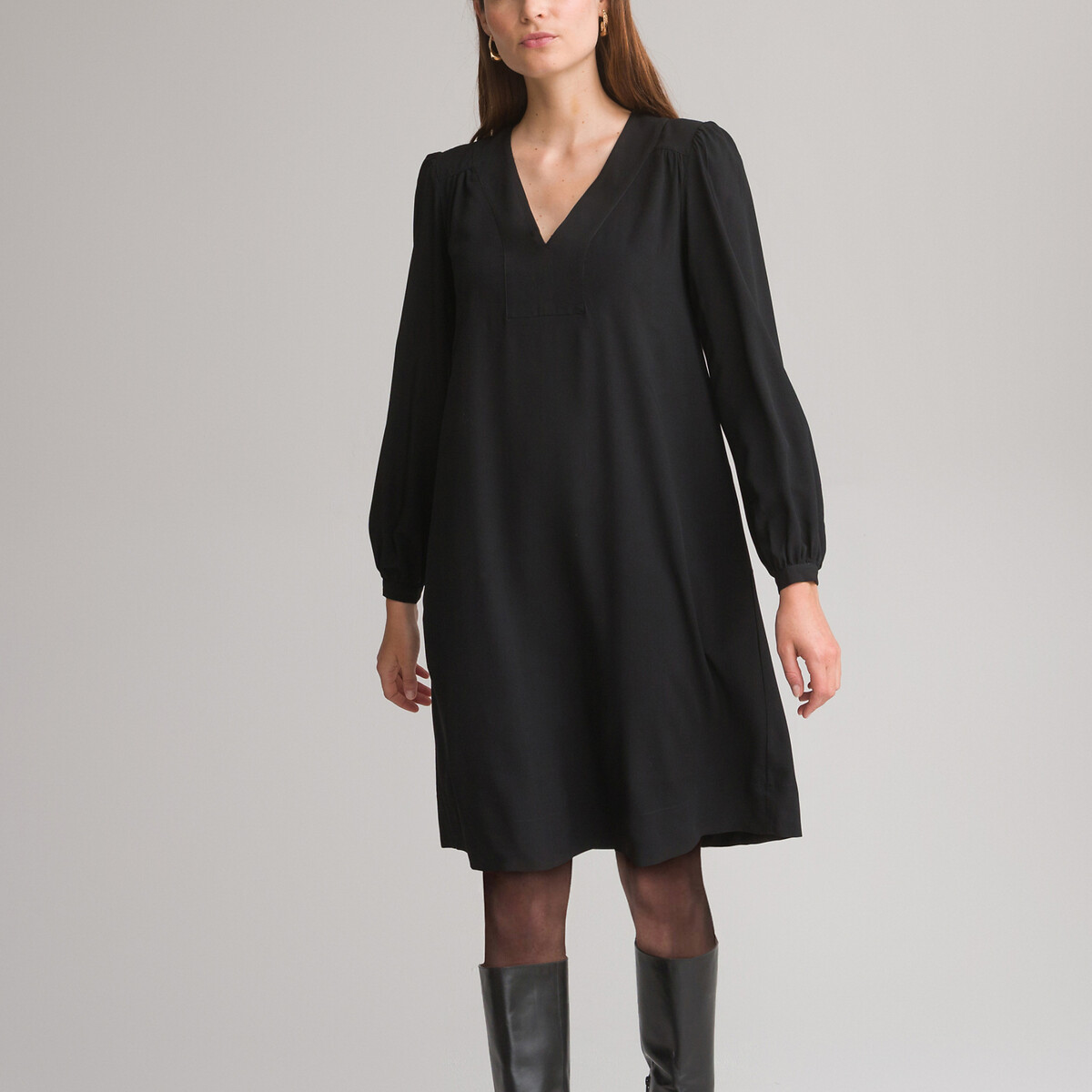 ANNE WEYBURN<br>Vestido curto e evasê