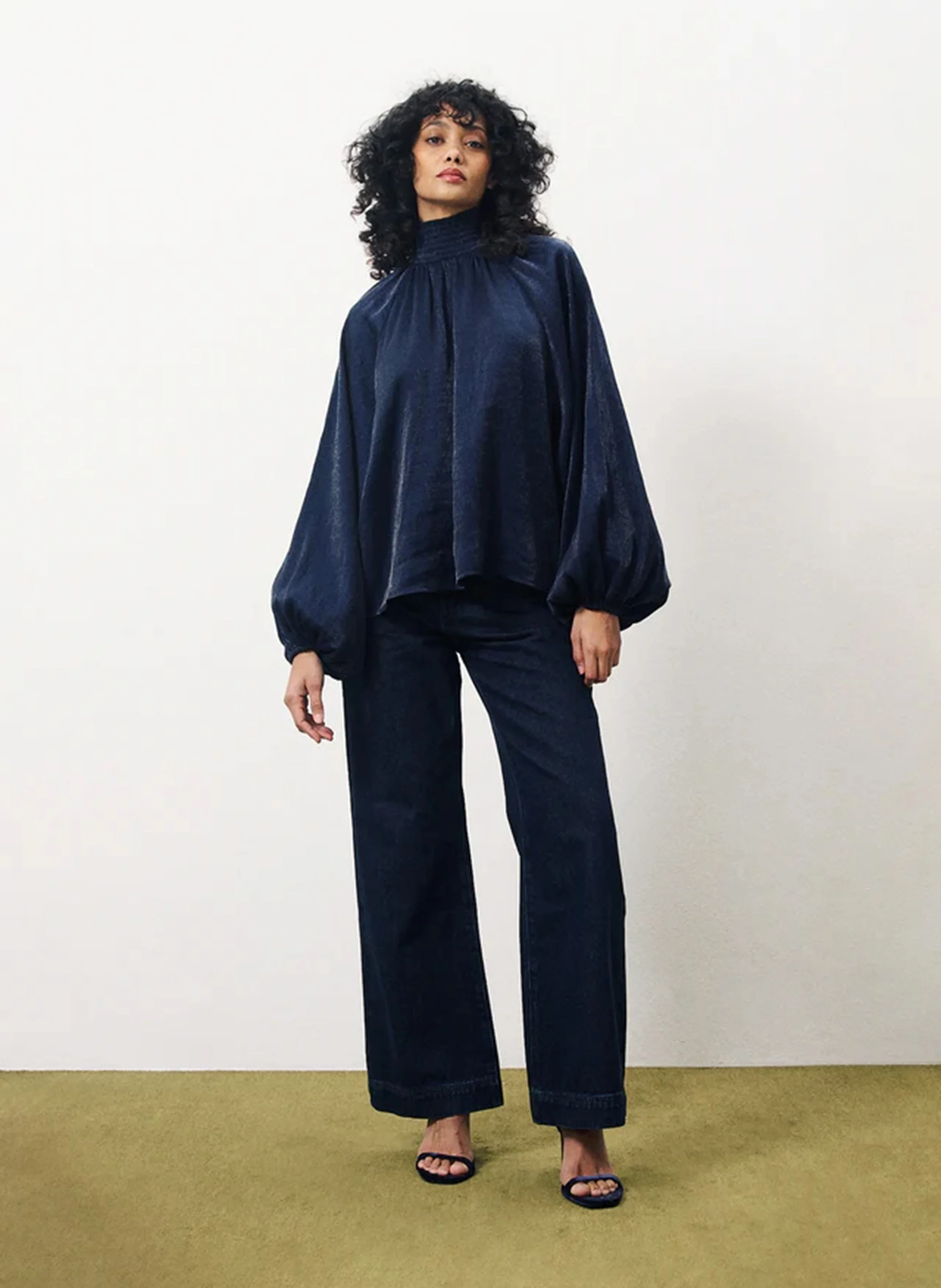 NIKA - Blouse ample satinée à col victorien | Bleu