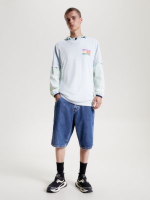 Camiseta clássica com logo exclusivo nas costas