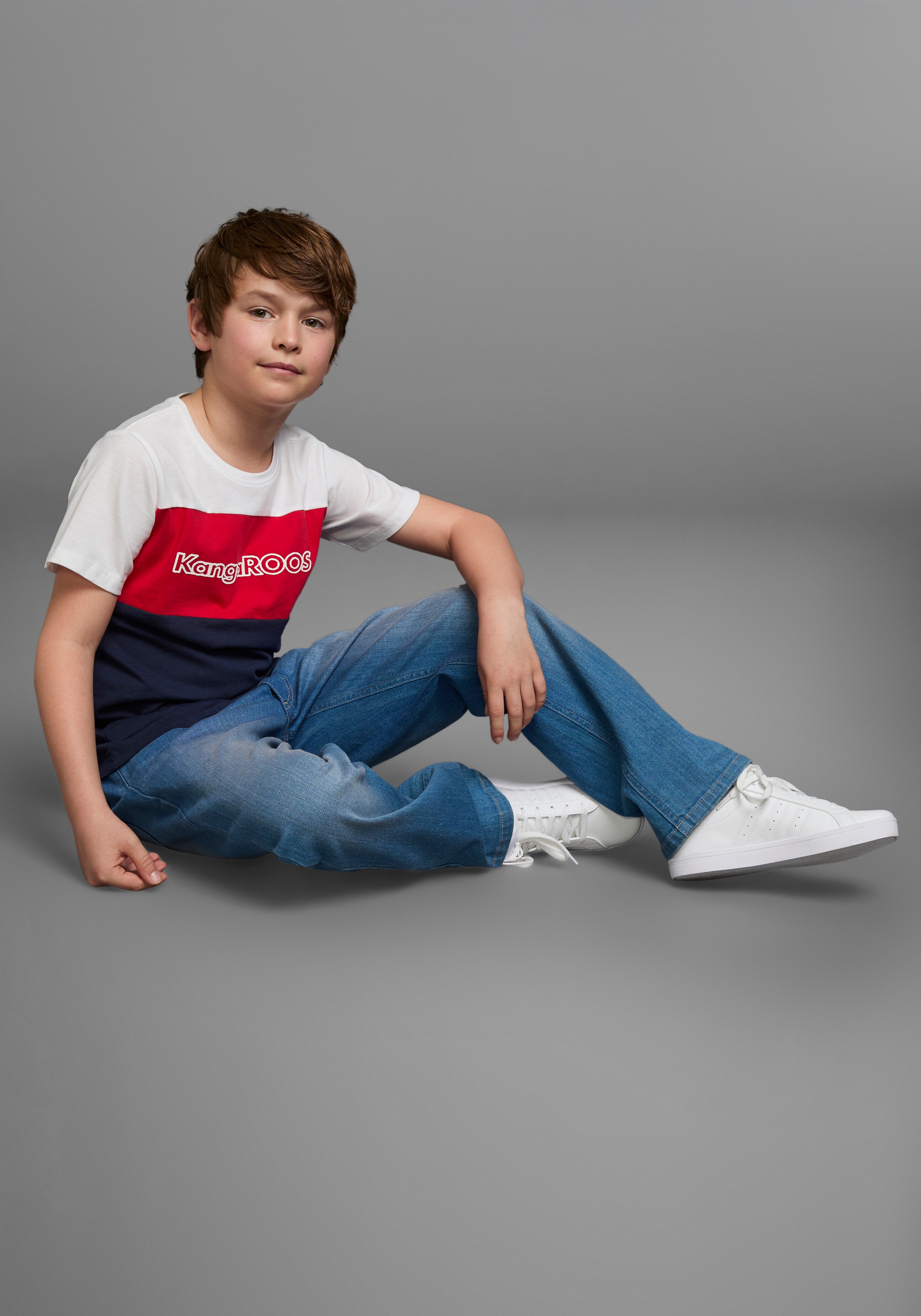 KangaROOS T-Shirt »in Colorblockdesign«, Kurzarm,  Basic-Passform,  bedruckt und mehrfarbig