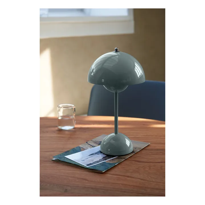 & Tradition Lampe à poser portative Flowerpot VP9, Verner Panton | Bleu gris