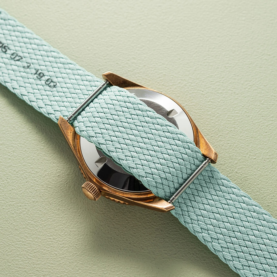 Oris Divers Sixty-Five Cotton Candy Wildgrün auf Perlonband