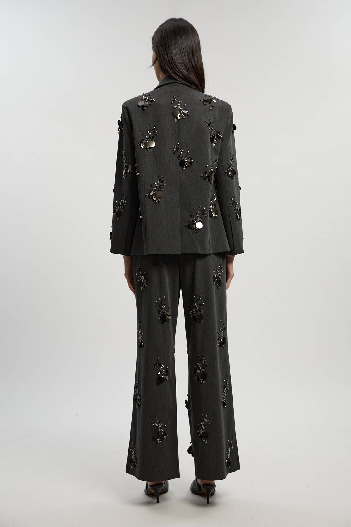KarenMillen Pantalon Large Tailleur Orné de Paillettes et Cristaux en Petits Groupes