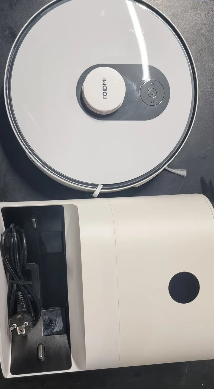 [OUTLET] - Xiaomi Roidmi Eve Plus - Hvid - 2700Pa sugestyrke- 5200 mAh batteri - Driftstid (max) 250 min - Med moppe funktion - Automatisk tømmestation - Appstyrret - Smart Home Kompatibel