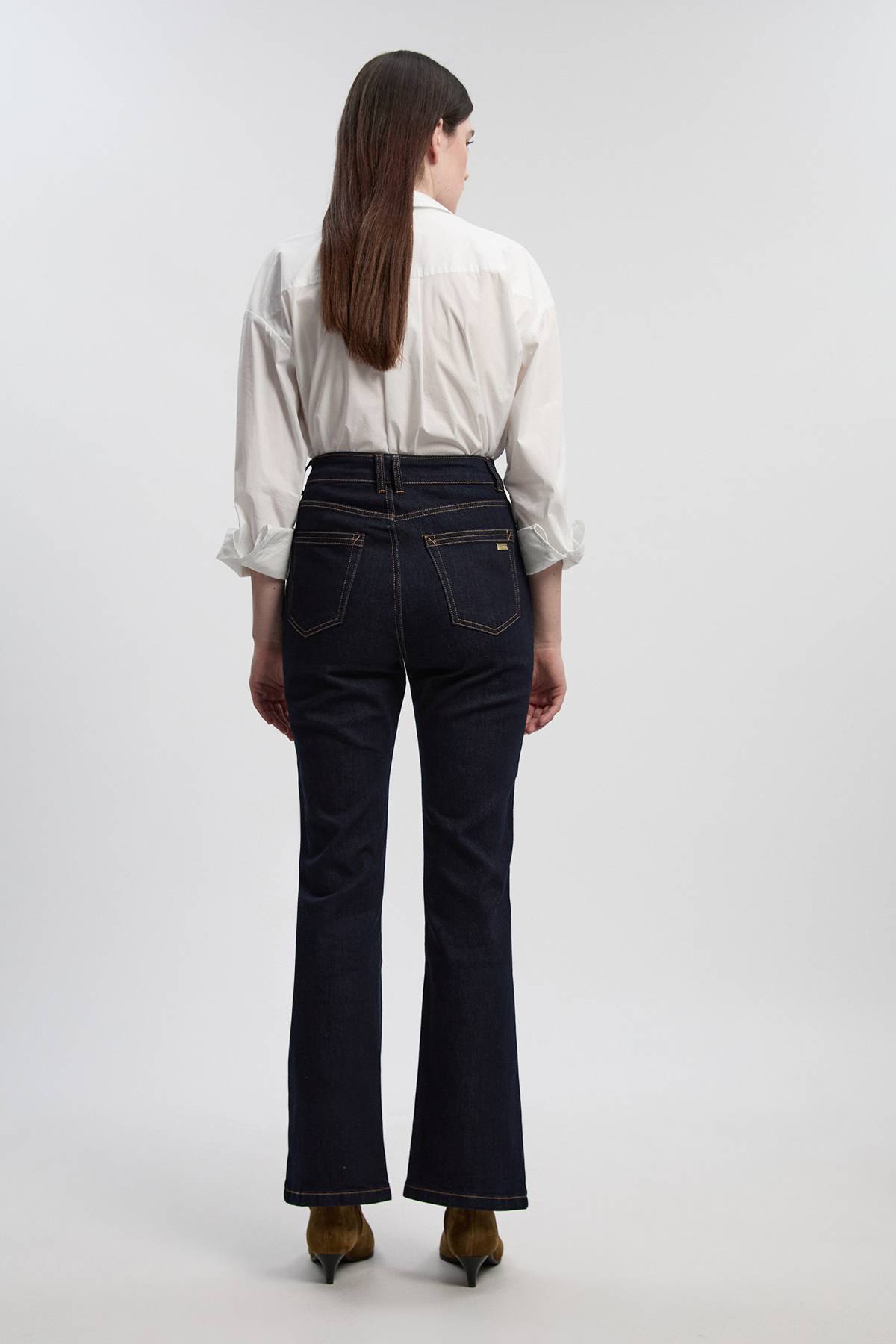 KarenMillen Jean Évasé en Denim Stretch à Plis Piqués Petite Taille