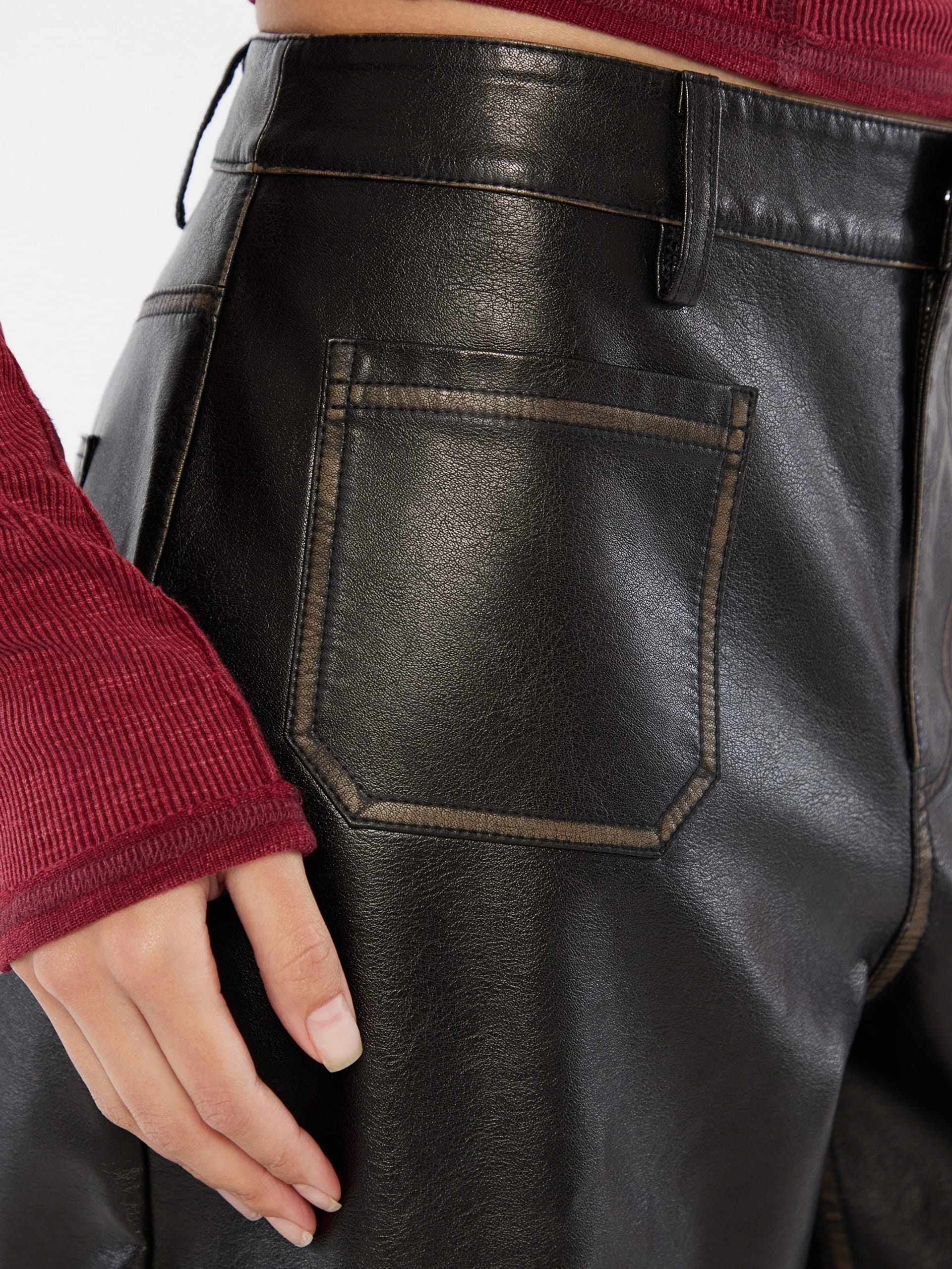 Calça de perna larga com bolsos e detalhes em couro sintético da GUESS Originals