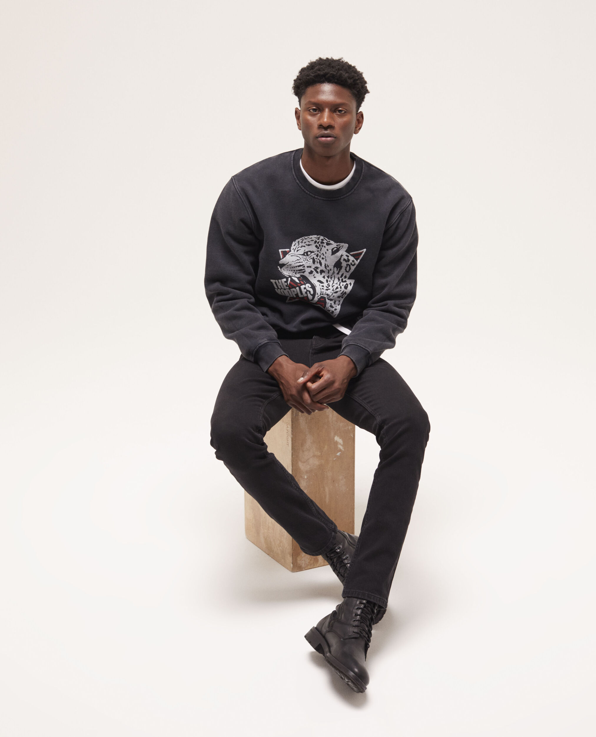 Sweatshirt sérigraphié tigre noir