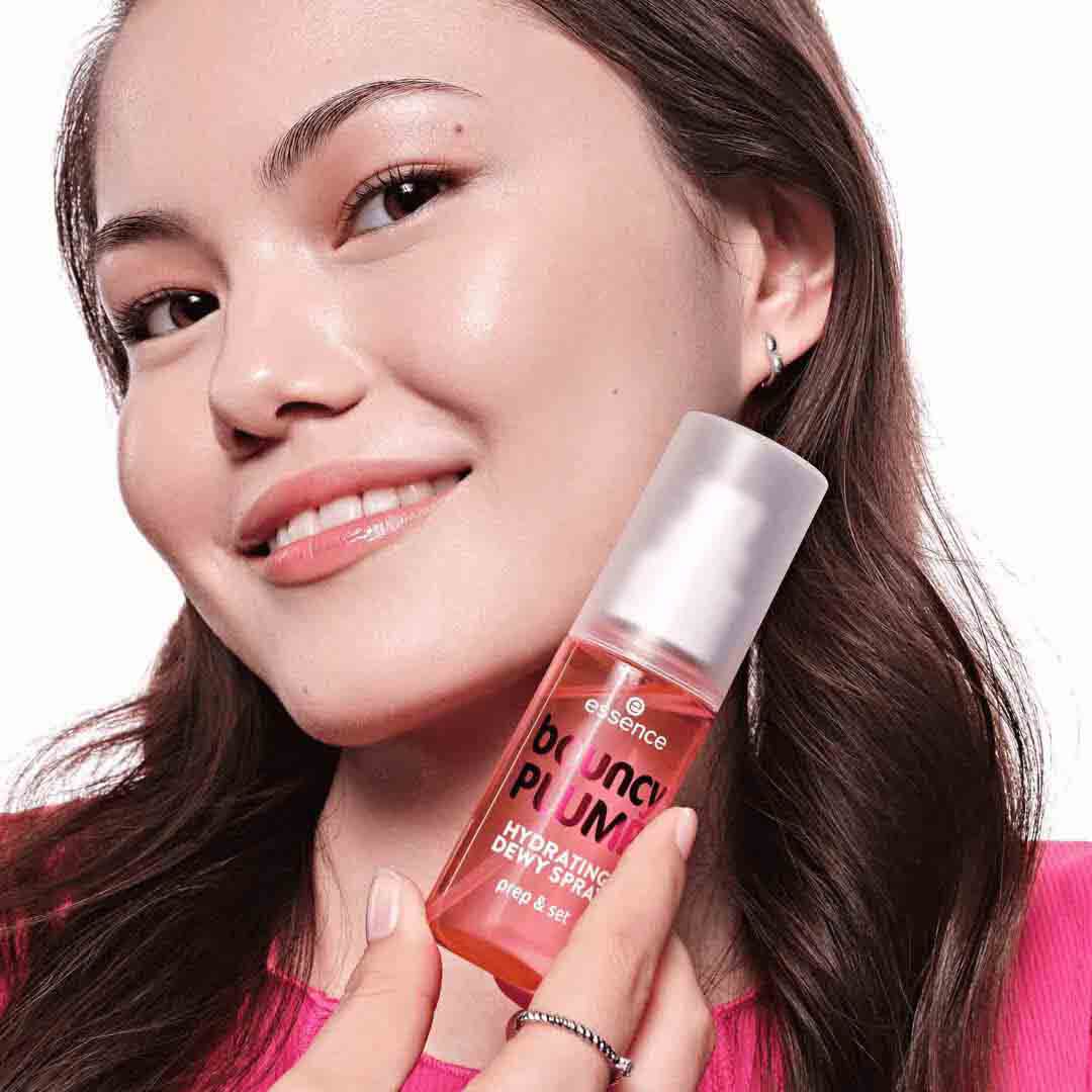 ESSENCE  Bouncy Plump Hydrating Dewy Spray - Spray fixador hidratante - 50ml