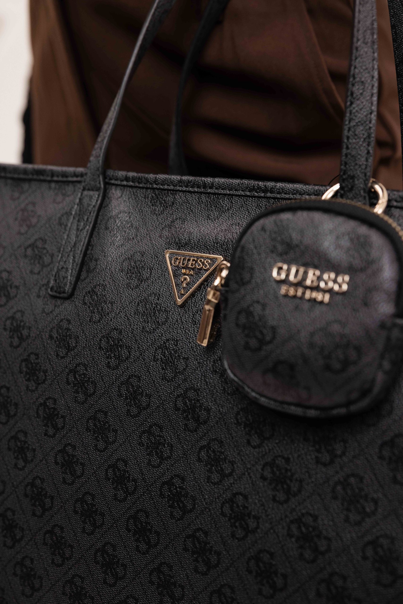 Guess Power Play Handtas Dames Donkergrijs