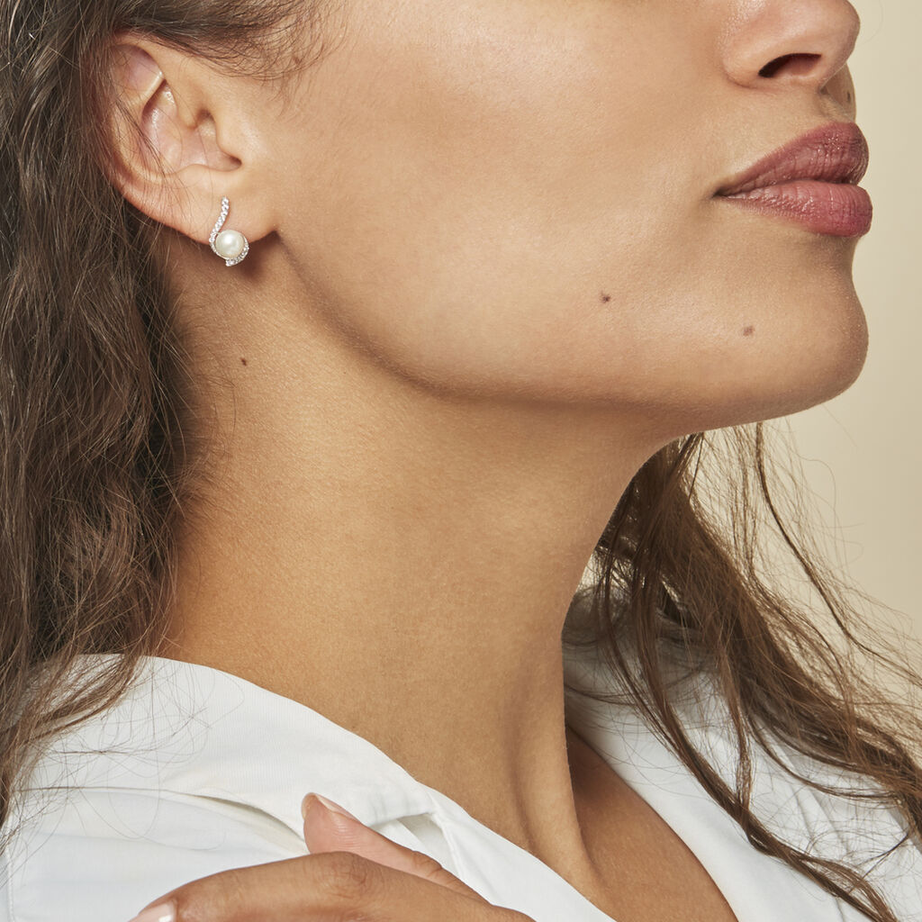 Boucles D'oreilles Puces Cassiopea Or Blanc Oxyde Et Perle De Culture