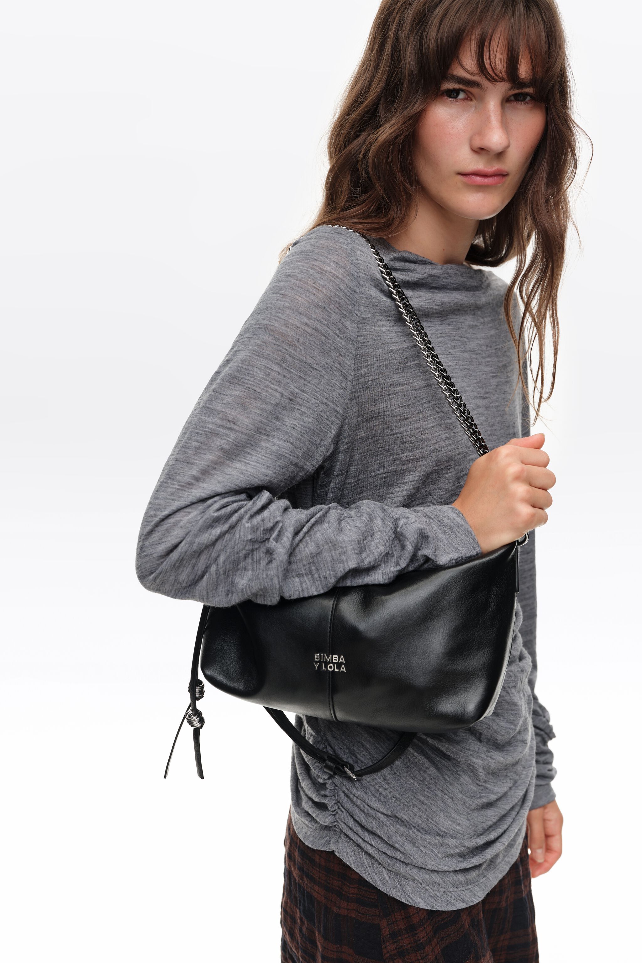 Bolsa Madrid média em couro preto
