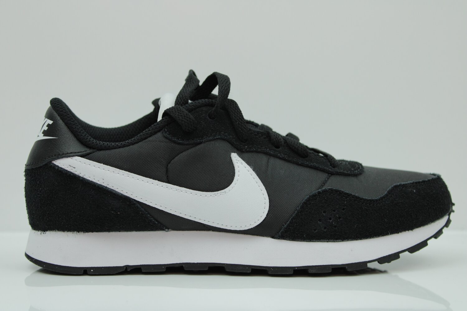 Nike Sneaker