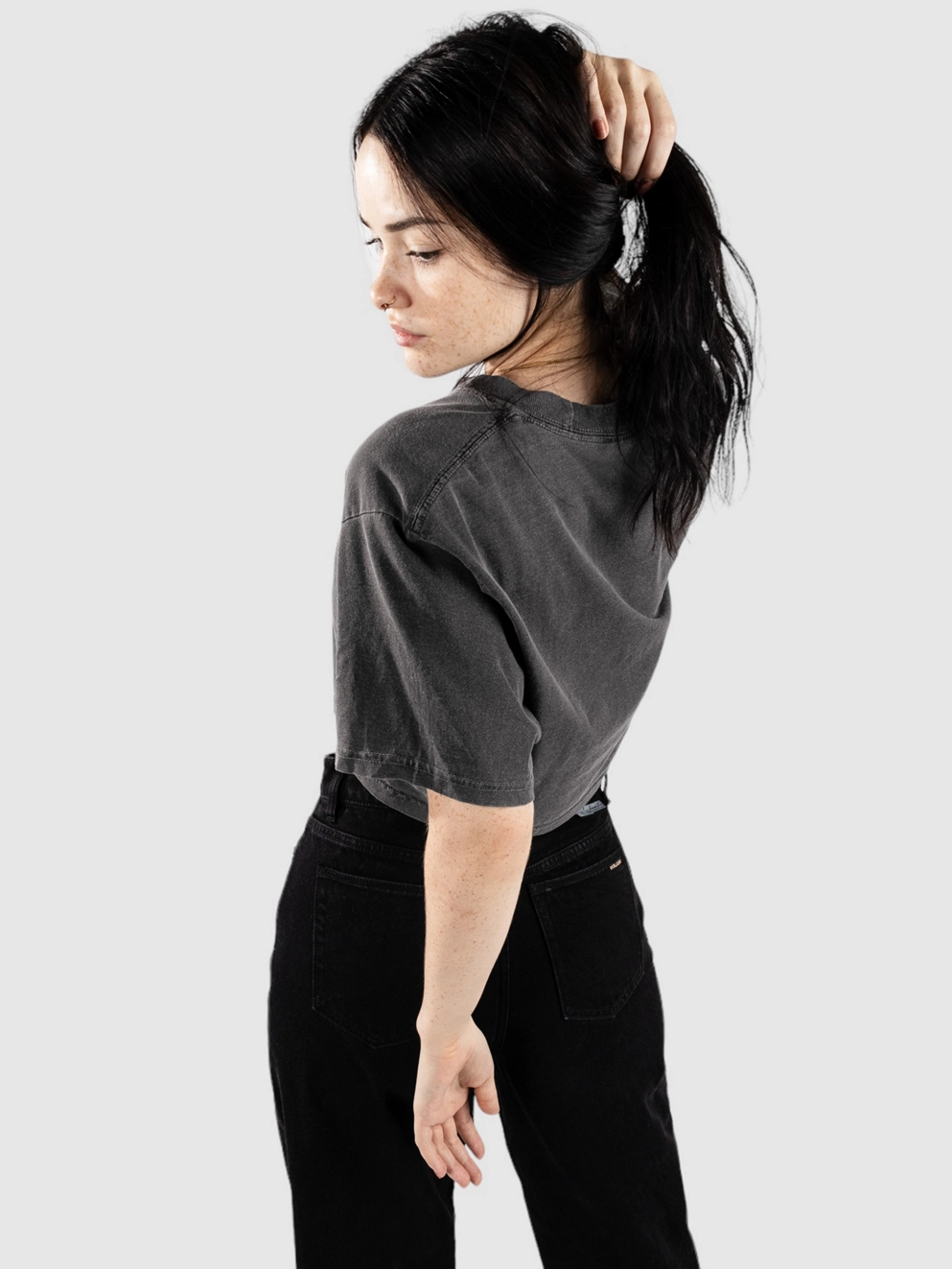 Shaka Wear Garment Dye Crop T-Shirt shadow grey
