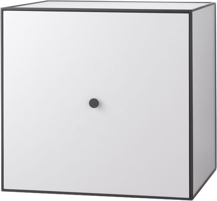 Audo Copenhagen Frame 49 med låge og hylde - Lysegrå Light grey