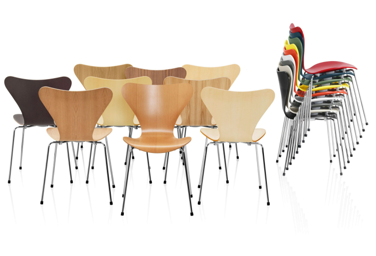 Fritz Hansen Vlinderstoel Series 7 stoel naturel walnootfineer