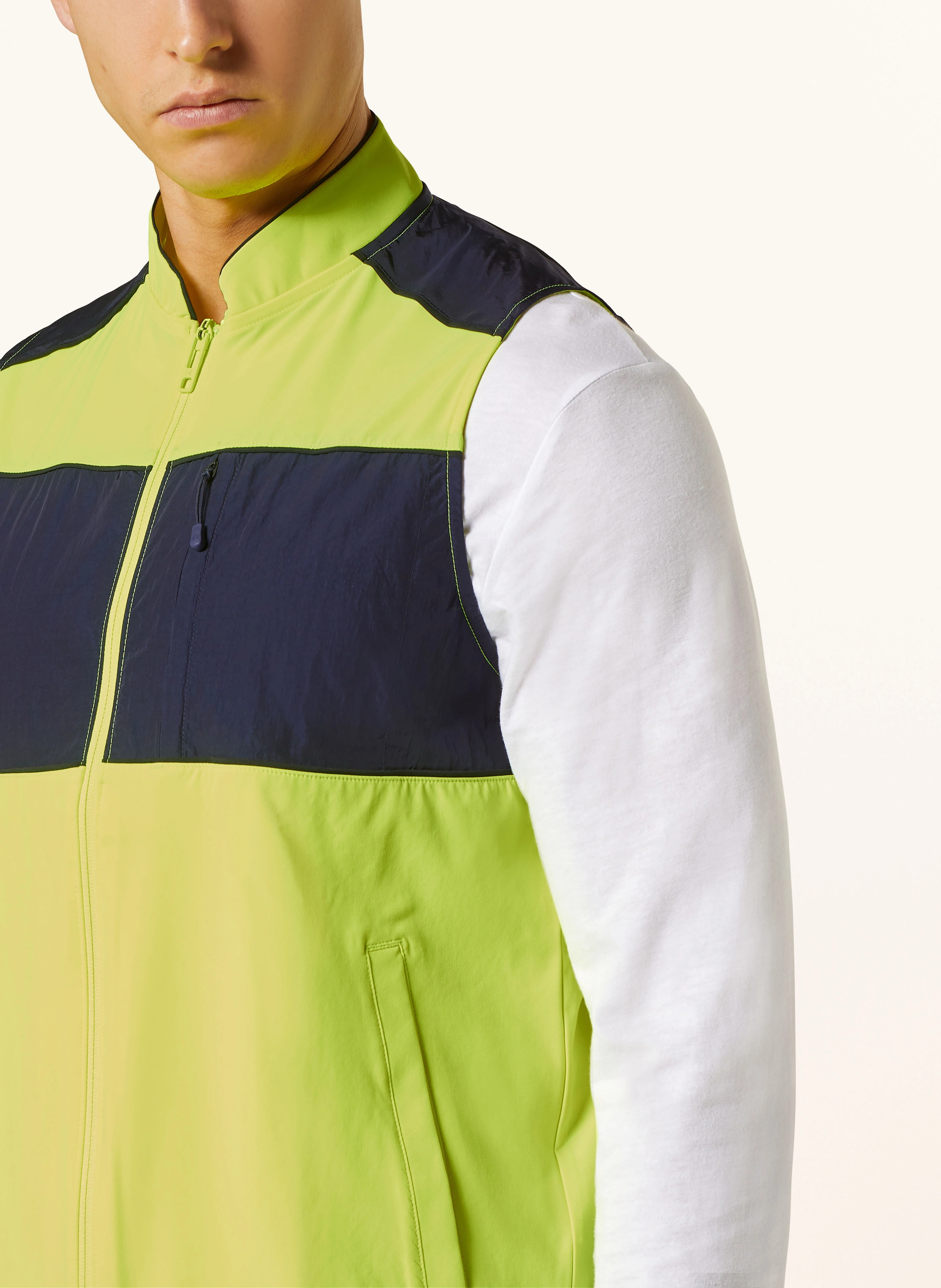 UNDER ARMOUR Laufweste LAUNCH