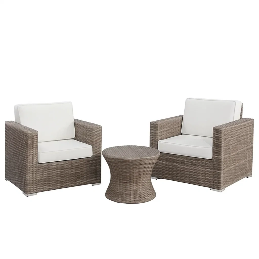 Ensemble de mobilier de jardin avec fauteuils et table en résine tressée brune et coussins blancs